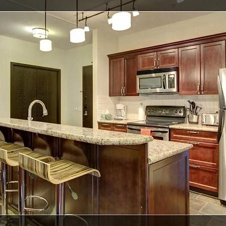 B&B Grand Rockies Resort 2Br 1Pullout Canmore Bagian luar foto