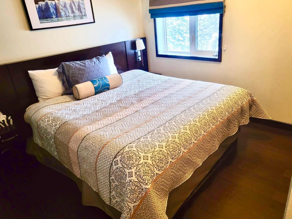 B&B Grand Rockies Resort 2Br 1Pullout Canmore Bagian luar foto