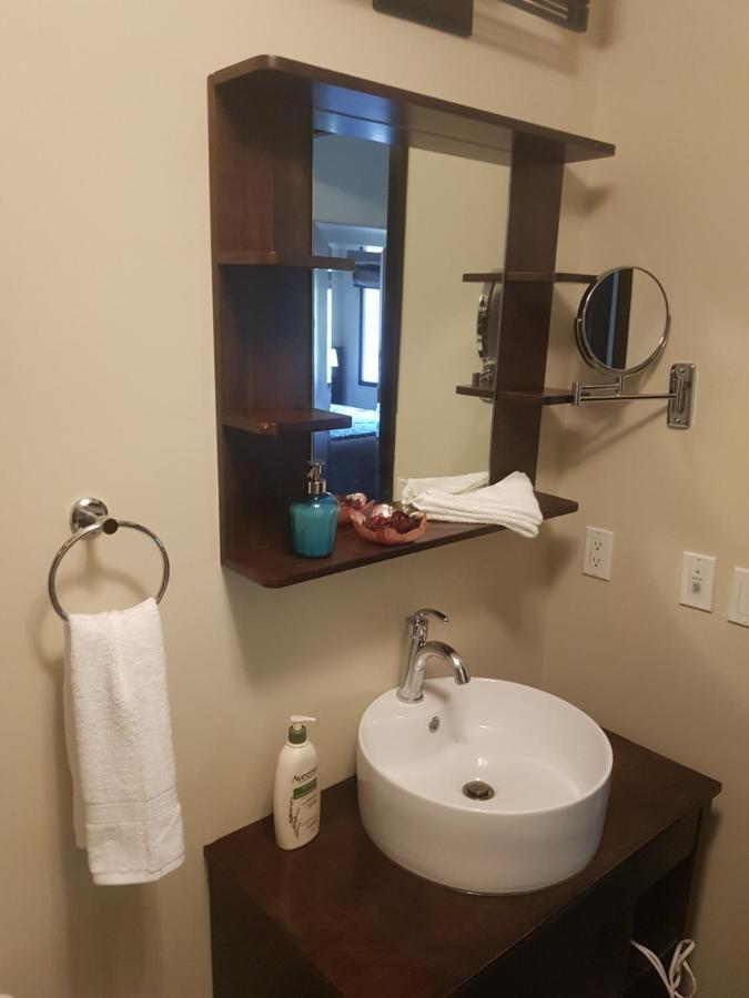 B&B Grand Rockies Resort 2Br 1Pullout Canmore Bagian luar foto