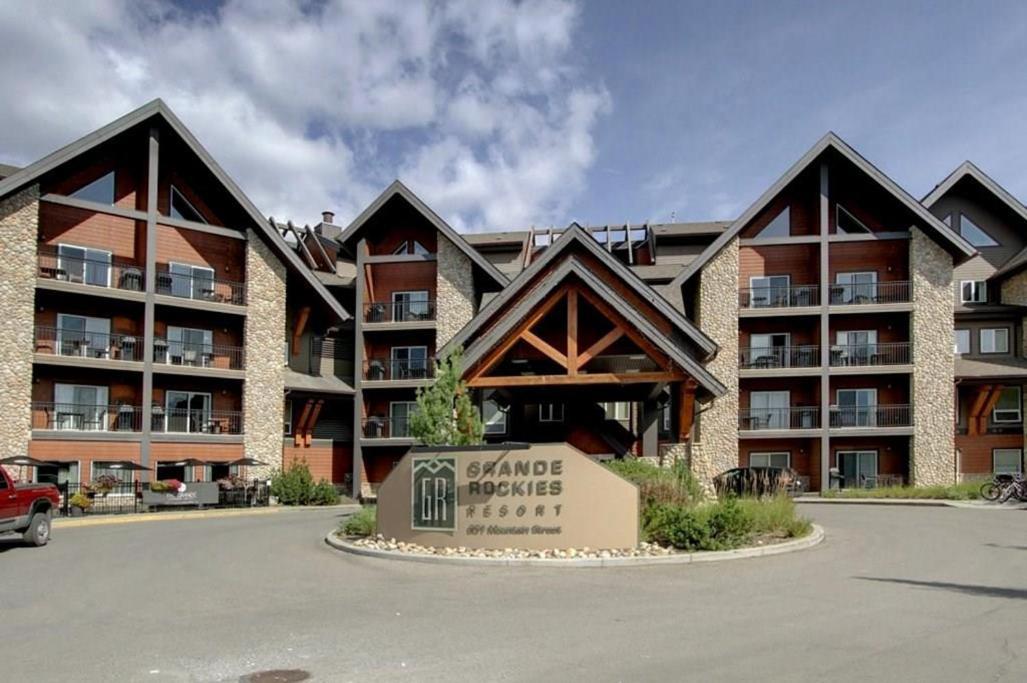 B&B Grand Rockies Resort 2Br 1Pullout Canmore Bagian luar foto