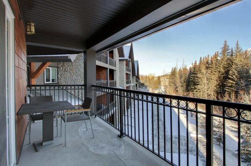 B&B Grand Rockies Resort 2Br 1Pullout Canmore Bagian luar foto