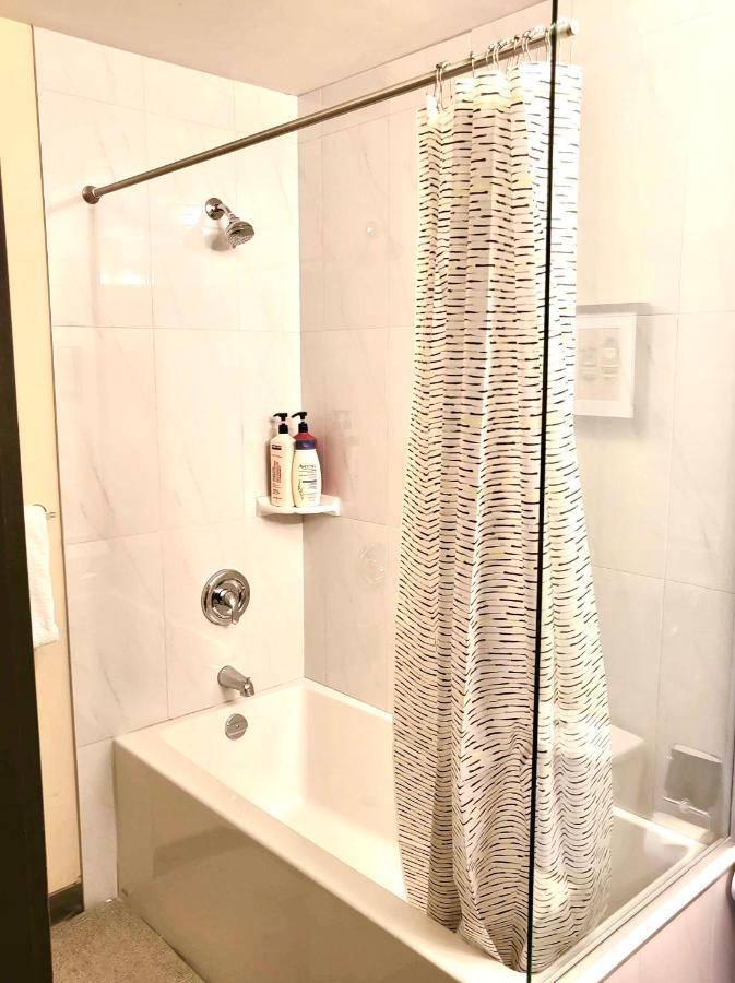 B&B Grand Rockies Resort 2Br 1Pullout Canmore Bagian luar foto